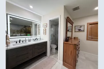 520 NW 46th St, Deerfield Beach, FL 33064 - Photo 16