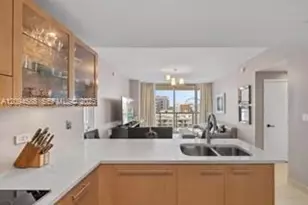 6799 Collins Ave, Miami Beach, FL 33141 - Photo 4