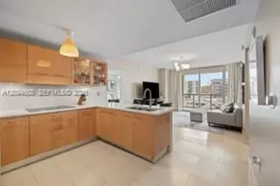 6799 Collins Ave, Miami Beach, FL 33141 - Photo 2