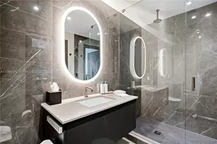 20 NE 11th St, Miami, FL 33132 - Photo 18