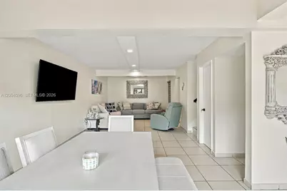 9670 Fontainebleau Blvd #19, Miami, FL 33172 - Photo 6