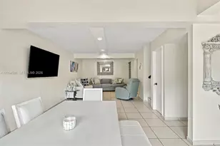 9670 Fontainebleau Blvd, Miami, FL 33172 - Photo 6
