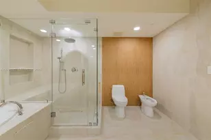 1850 S Ocean Dr, Hallandale Beach, FL 33009 - Photo 32