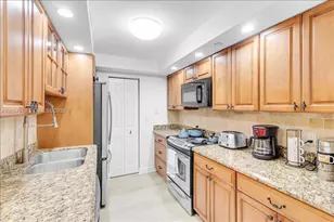 3000 N Ocean Dr, Singer Island, FL 33404 - Photo 4