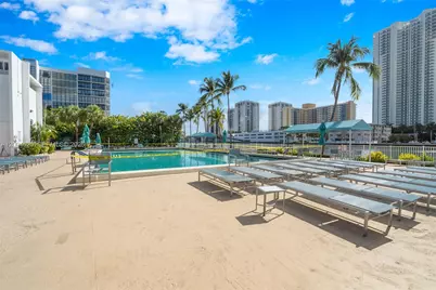 800 Parkview Dr #1006, Hallandale Beach, FL 33009 - Photo 16