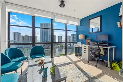 800 Parkview Dr #1006, Hallandale Beach, FL 33009 - Photo 4