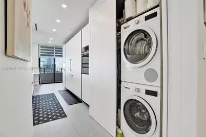 520 Brickell Key Dr #A1015, Miami, FL 33131 - Photo 24