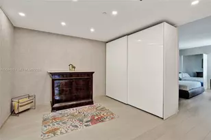 520 Brickell Key Dr, Miami, FL 33131 - Photo 12