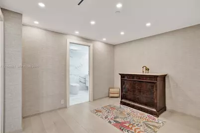 520 Brickell Key Dr #A1015, Miami, FL 33131 - Photo 14