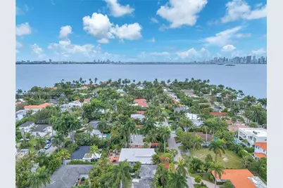 7701 Center Bay Dr, North Bay Village, FL 33141 - Photo 1