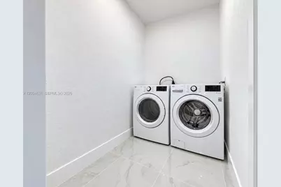 3510 NW 82nd St, Miami, FL 33147 - Photo 12