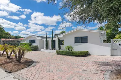 20330 Highland Lakes Blvd, Miami, FL 33179 - Photo 2