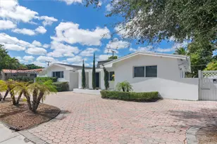 20330 Highland Lakes Blvd, Miami, FL 33179 - Photo 2
