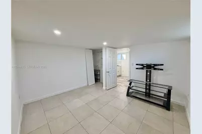 12435 SW 42nd St #3, Miami, FL 33175 - Photo 8