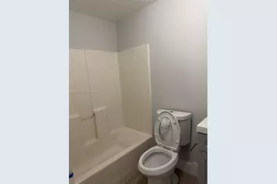 576 NE 63rd St #3, Miami, FL 33138 - Photo 6