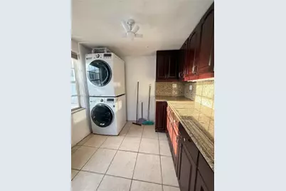3889 NW 5th St, Miami, FL 33126 - Photo 22
