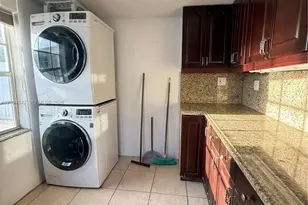 3889 NW 5th St, Miami, FL 33126 - Photo 22