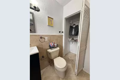 3889 NW 5th St, Miami, FL 33126 - Photo 16