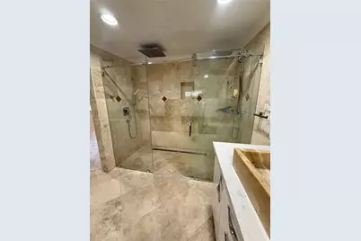 3889 NW 5th St, Miami, FL 33126 - Photo 12
