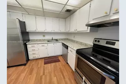 470 Executive Center Dr #2E, West Palm Beach, FL 33401 - Photo 10