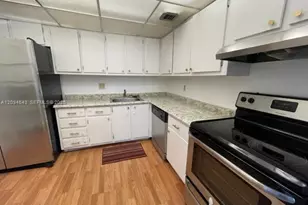 470 Executive Center Dr, West Palm Beach, FL 33401 - Photo 10