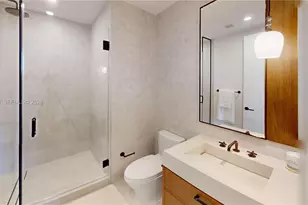 2200 Brickell Ave, Miami, FL 33129 - Photo 14