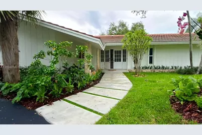 7521 SW 175th St, Palmetto Bay, FL 33157 - Photo 2