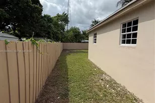 520 W 22nd St, Hialeah, FL 33010 - Photo 2