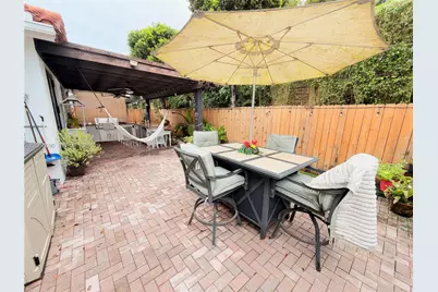 9947 NW 10th Ter, Miami, FL 33172 - Photo 30