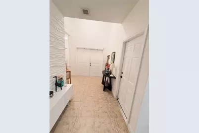 9947 NW 10th Ter, Miami, FL 33172 - Photo 6