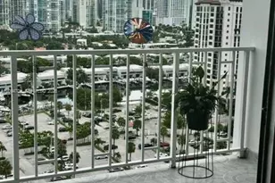 500 Bayview Dr, Sunny Isles Beach, FL 33160 - Photo 32