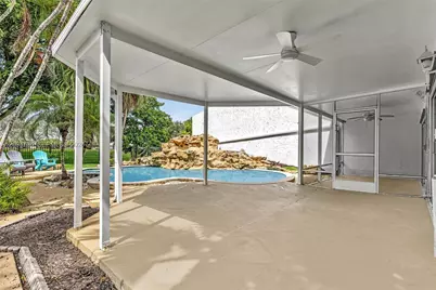 616 NE 195th St, Miami, FL 33179 - Photo 18