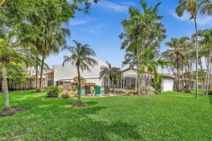 616 NE 195th St, Miami, FL 33179 - Photo 22