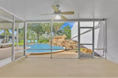 616 NE 195th St, Miami, FL 33179 - Photo 12