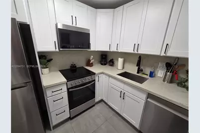 1044 NW 64th St, Miami, FL 33150 - Photo 6