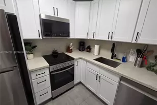 1044 NW 64th St, Miami, FL 33150 - Photo 6