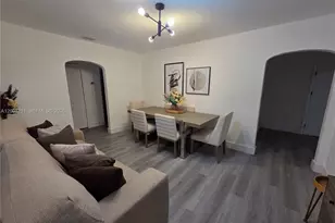 1044 NW 64th St, Miami, FL 33150 - Photo 10
