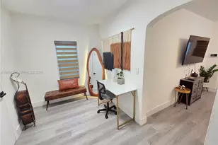 1044 NW 64th St, Miami, FL 33150 - Photo 14