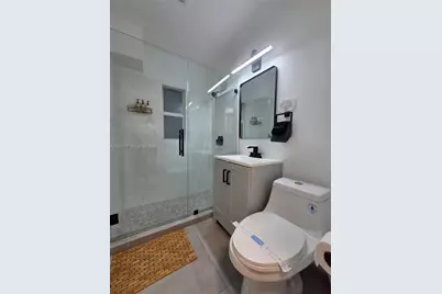 1044 NW 64th St, Miami, FL 33150 - Photo 4