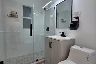 1044 NW 64th St, Miami, FL 33150 - Photo 4