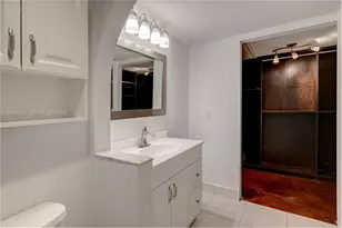 9858 NW 3rd St, Plantation, FL 33324 - Photo 16