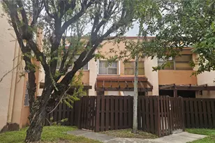445 W Park Dr, Miami, FL 33172 - Photo 2