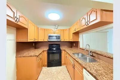 1130 Kasim St, Opa Locka, FL 33054 - Photo 4