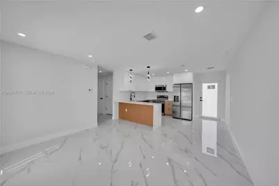 728 Glacier Ave, Other City - In The State Of Florida, FL 33974 - Photo 6
