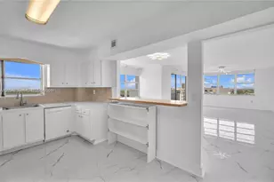 2780 NE 183rd St, Aventura, FL 33160 - Photo 6