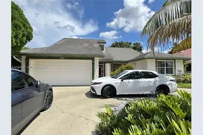 8715 NW 83rd St, Tamarac, FL 33321 - Photo 1