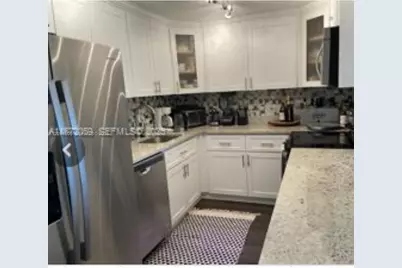 11111 Biscayne Blvd #4D, Miami, FL 33181 - Photo 6