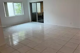 33 Bentwater Cir, Boynton Beach, FL 33426 - Photo 12