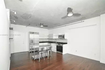 690 SW 1st Ct #1623, Miami, FL 33130 - Photo 2