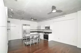 690 SW 1st Ct, Miami, FL 33130 - Photo 2
